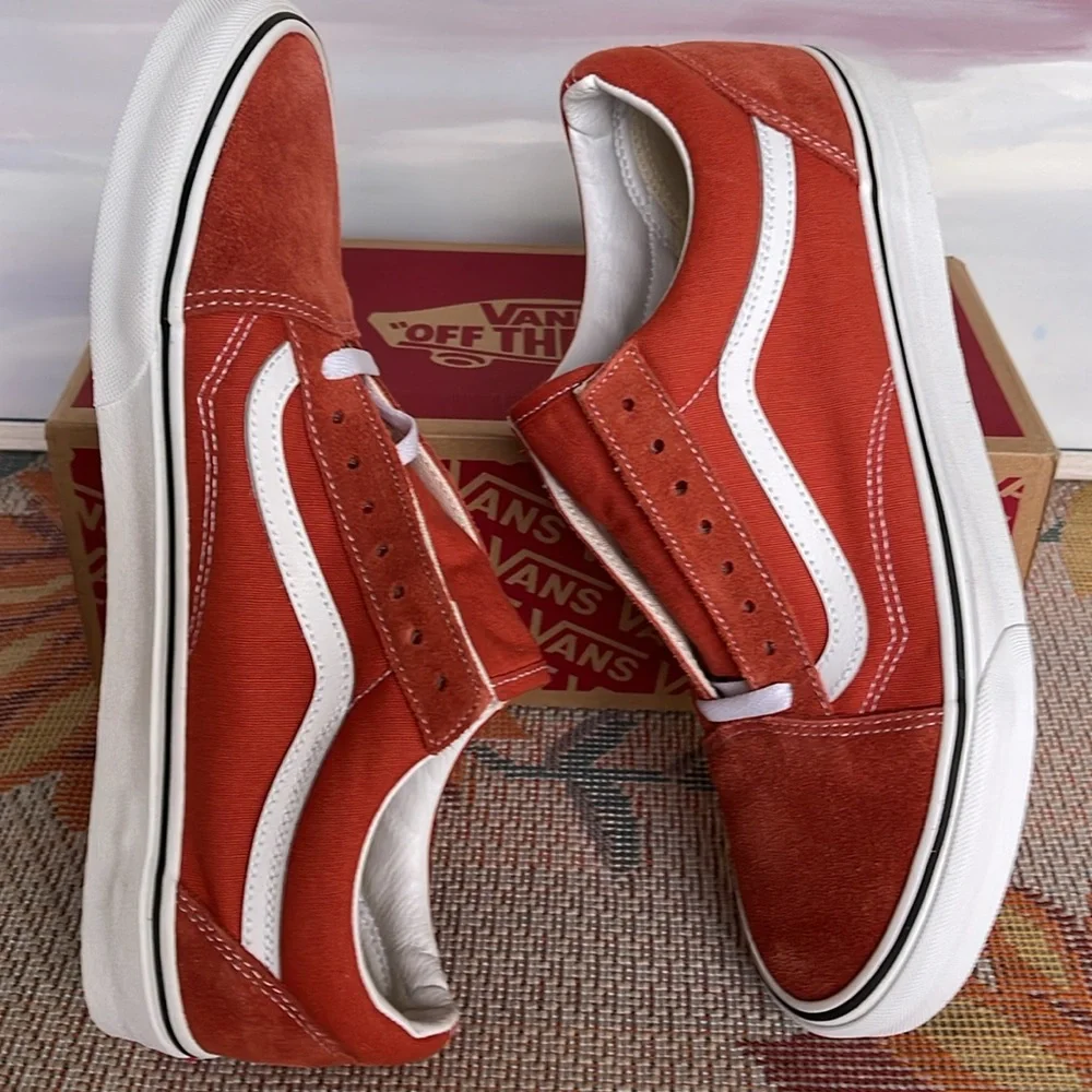 Vans Men’s Old Skool Vr3
Color Theory Burnt Ochre
VN0005UFGWP
Sneakers - Picture 11 of 16